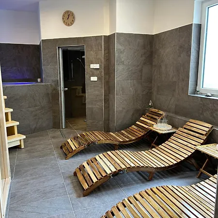Hotel Arkada 3*