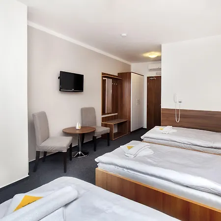 Hotel Arkada 3*