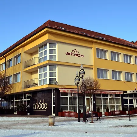Hotel Arkáda 3*