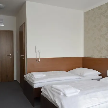 Hotel Arkada 3*