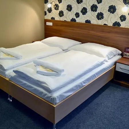 Hotel Arkáda 3*