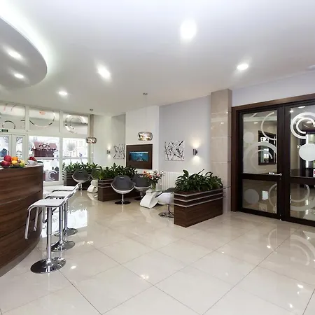 Arkada Hotel 3*