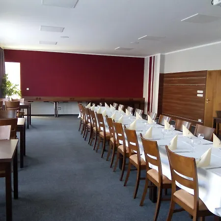 Arkada Hotel 3*