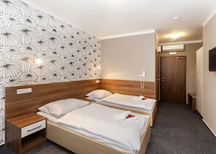 Hotel Arkada 3*