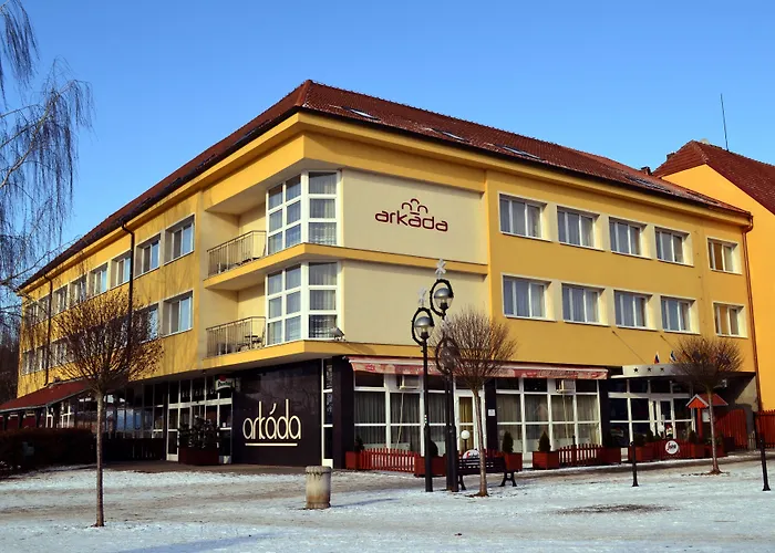 Hotel Arkada 3*