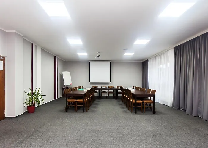 Hotel Arkada 3*