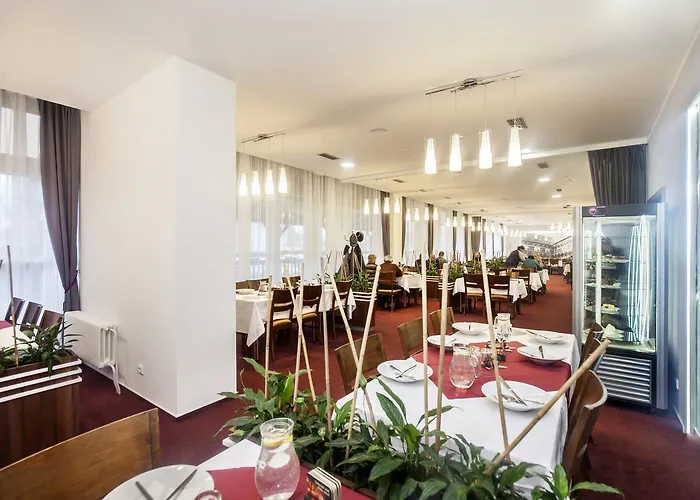 Arkada Hotel 3*